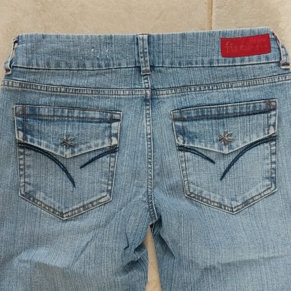 Size 7 Fire jeans inseam 33 Juniors - Picture 6 of 7